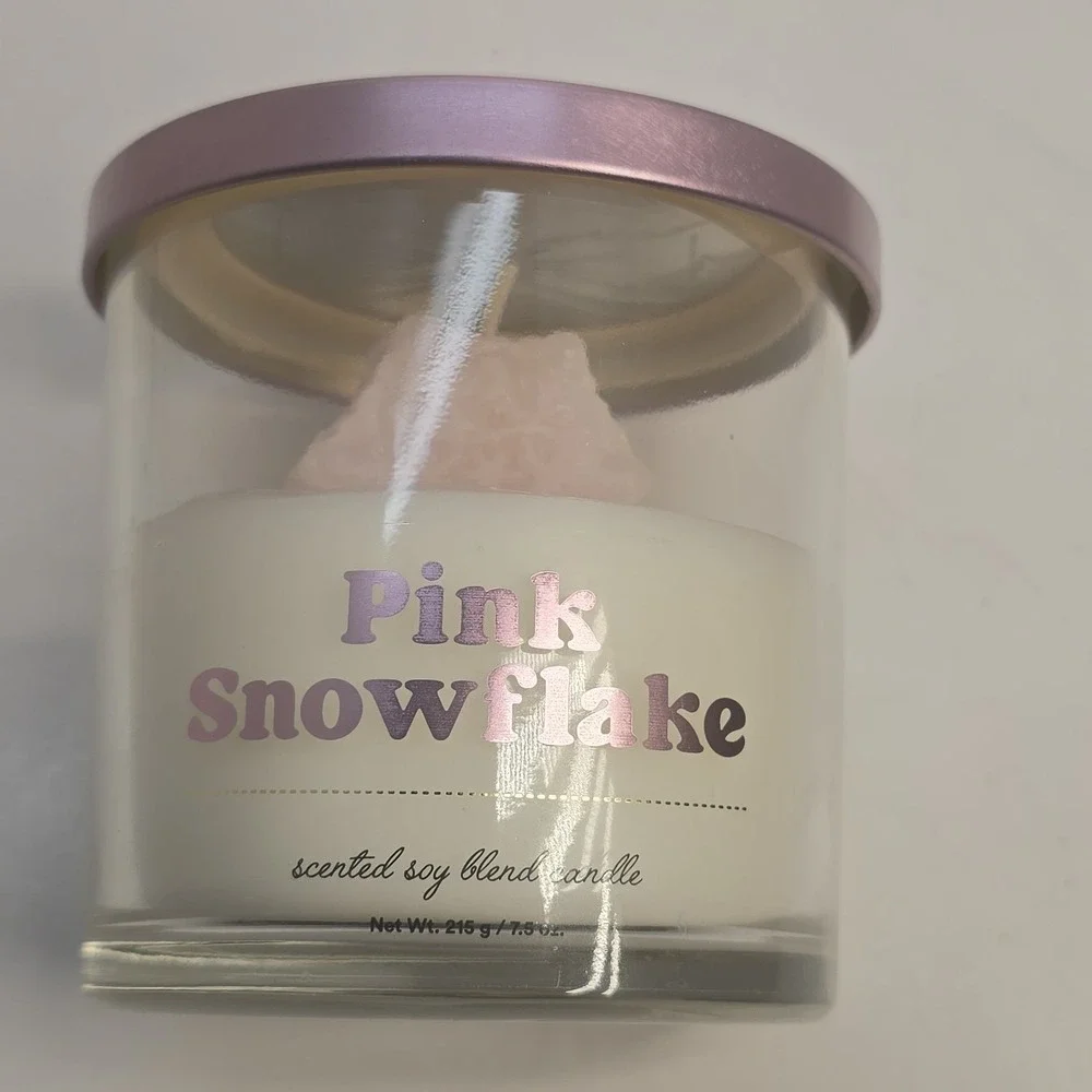 Ulta Beauty Collection Pink Snowflake Scented‎ Soy Blend Candle